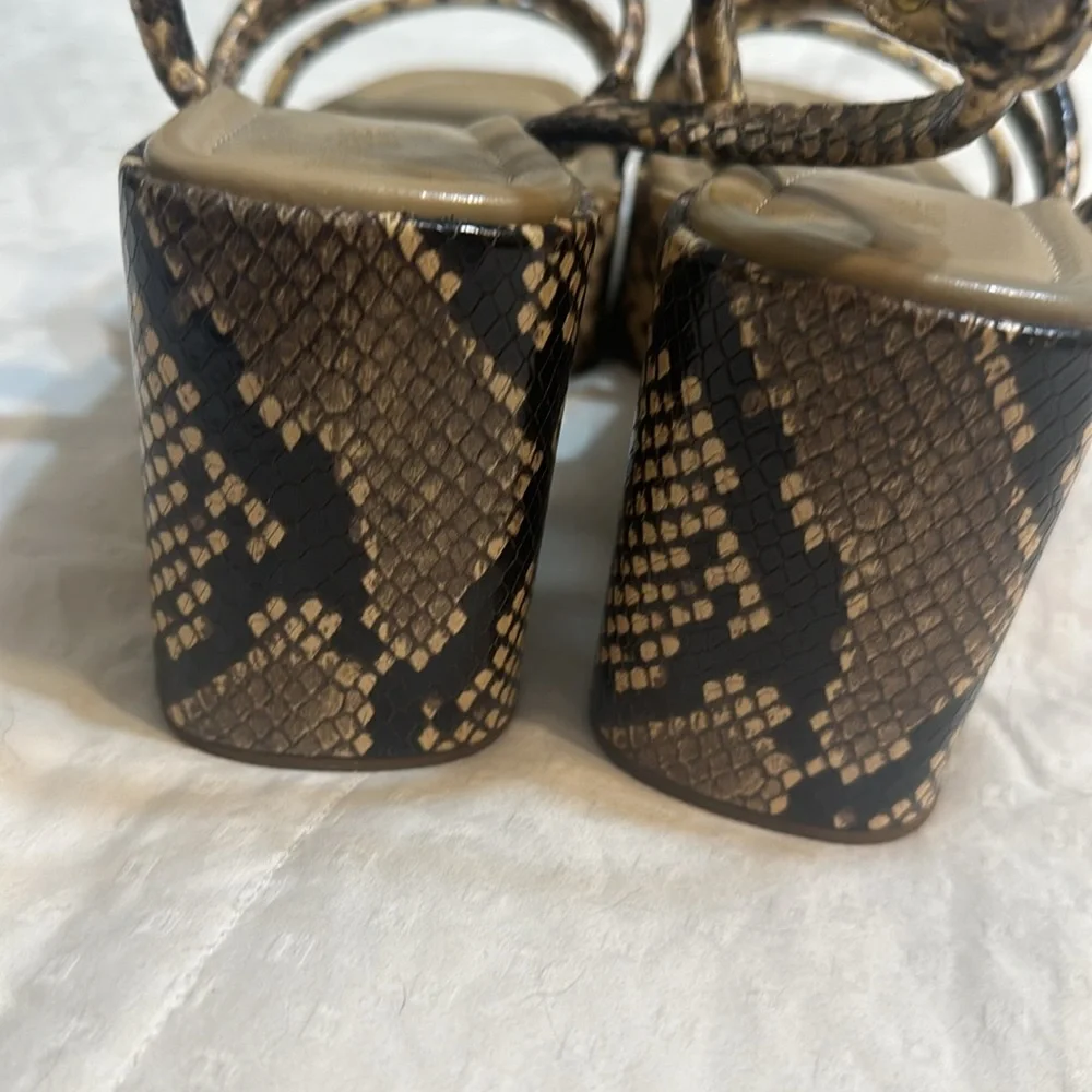 Michael Kors sandals - Picture 3 of 10